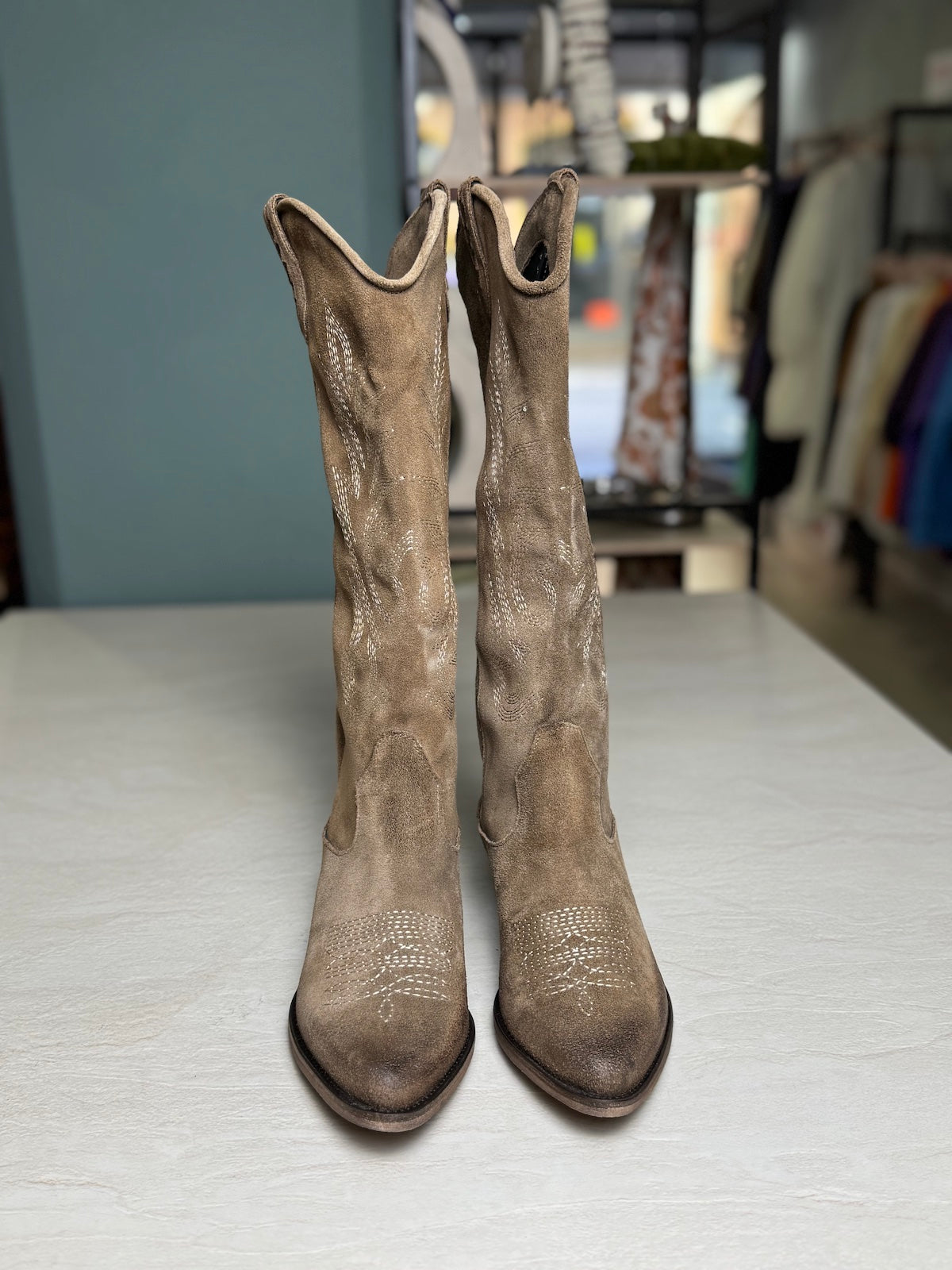 TEXANO CAMOSCIO CON RICAMO