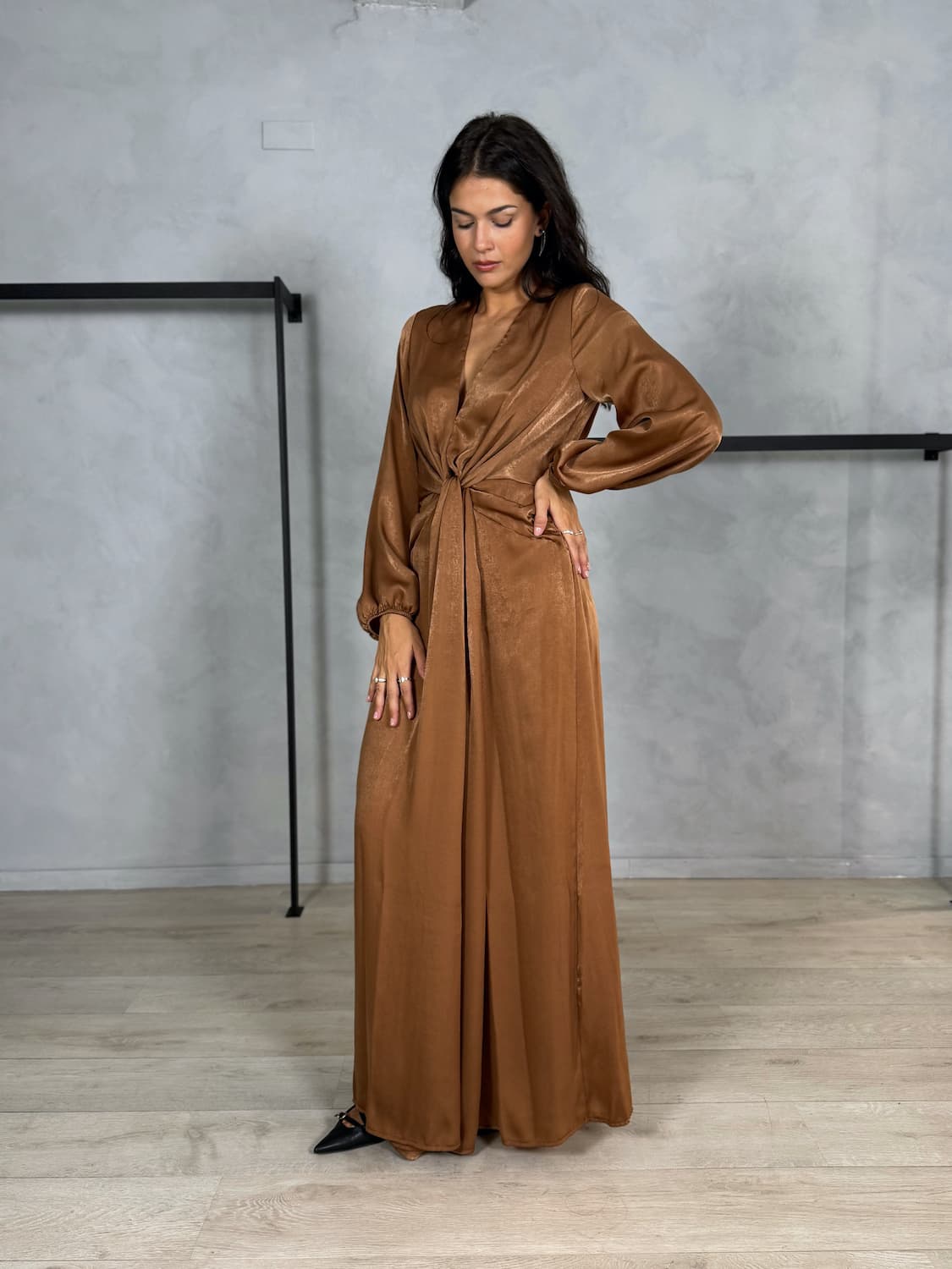 ABITO SATIN CON INCROCIO DAVANTI