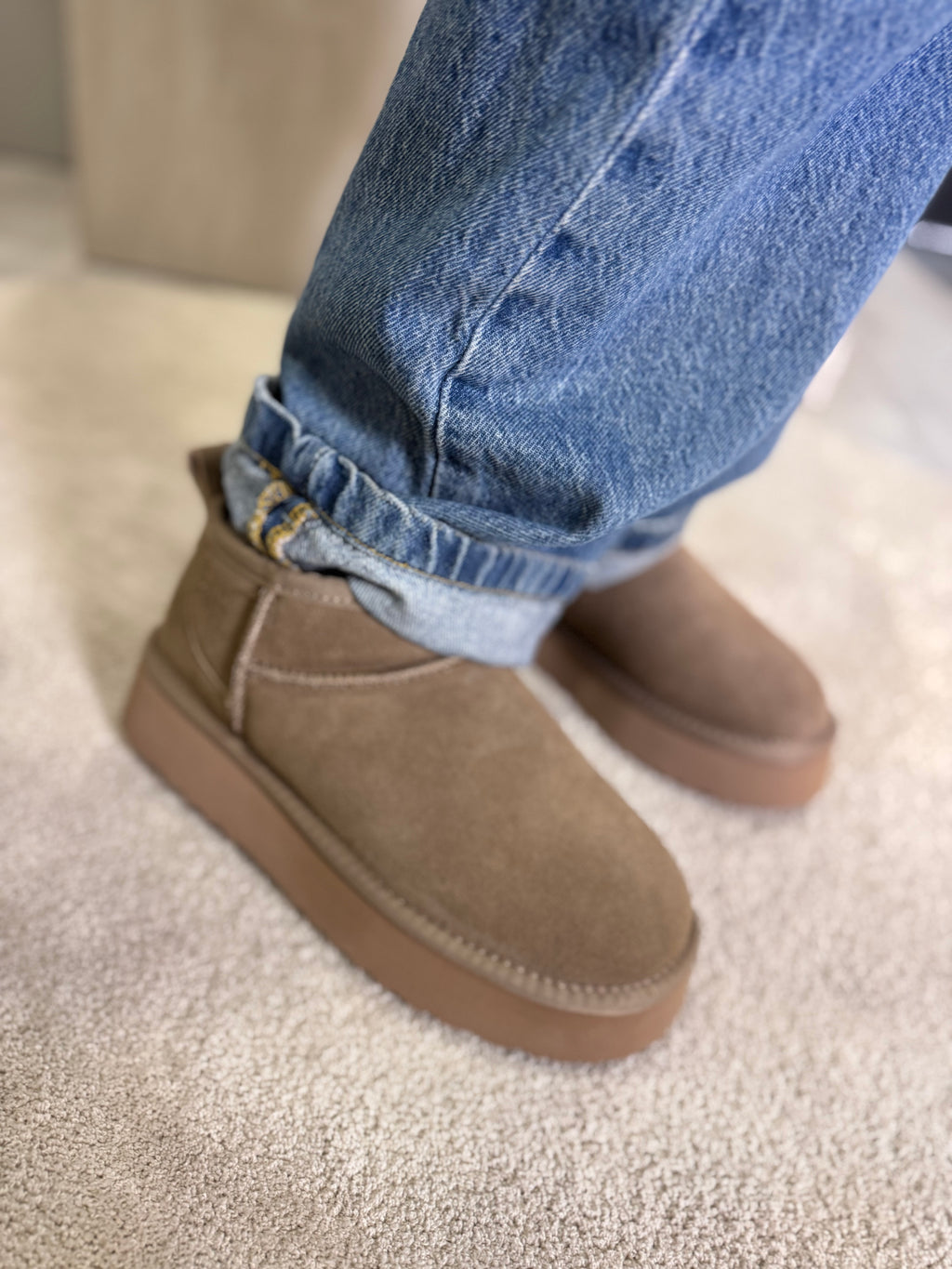 Mini stivaletto montone