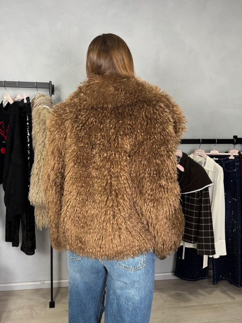 PELLICCIA CON COLLO A LANCIA IN ECO MONGOLIA