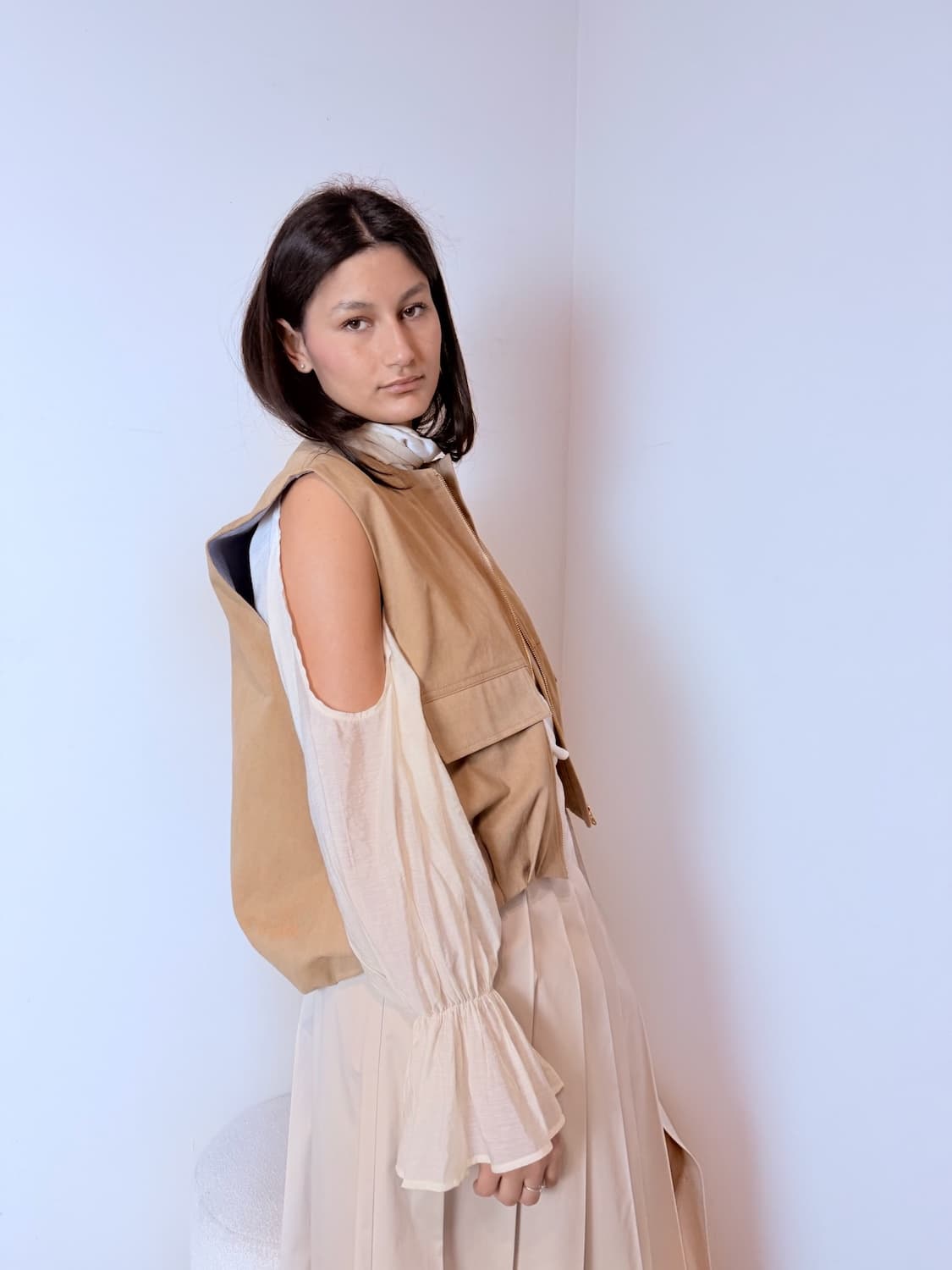 Gilet Over Gabardina