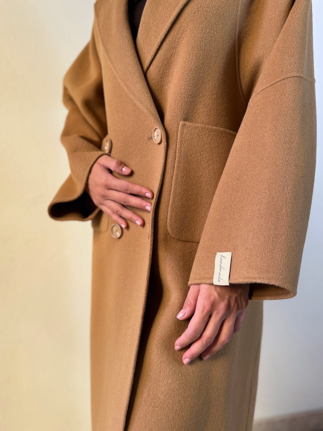CAPPOTTO CON MANICA AMPIA