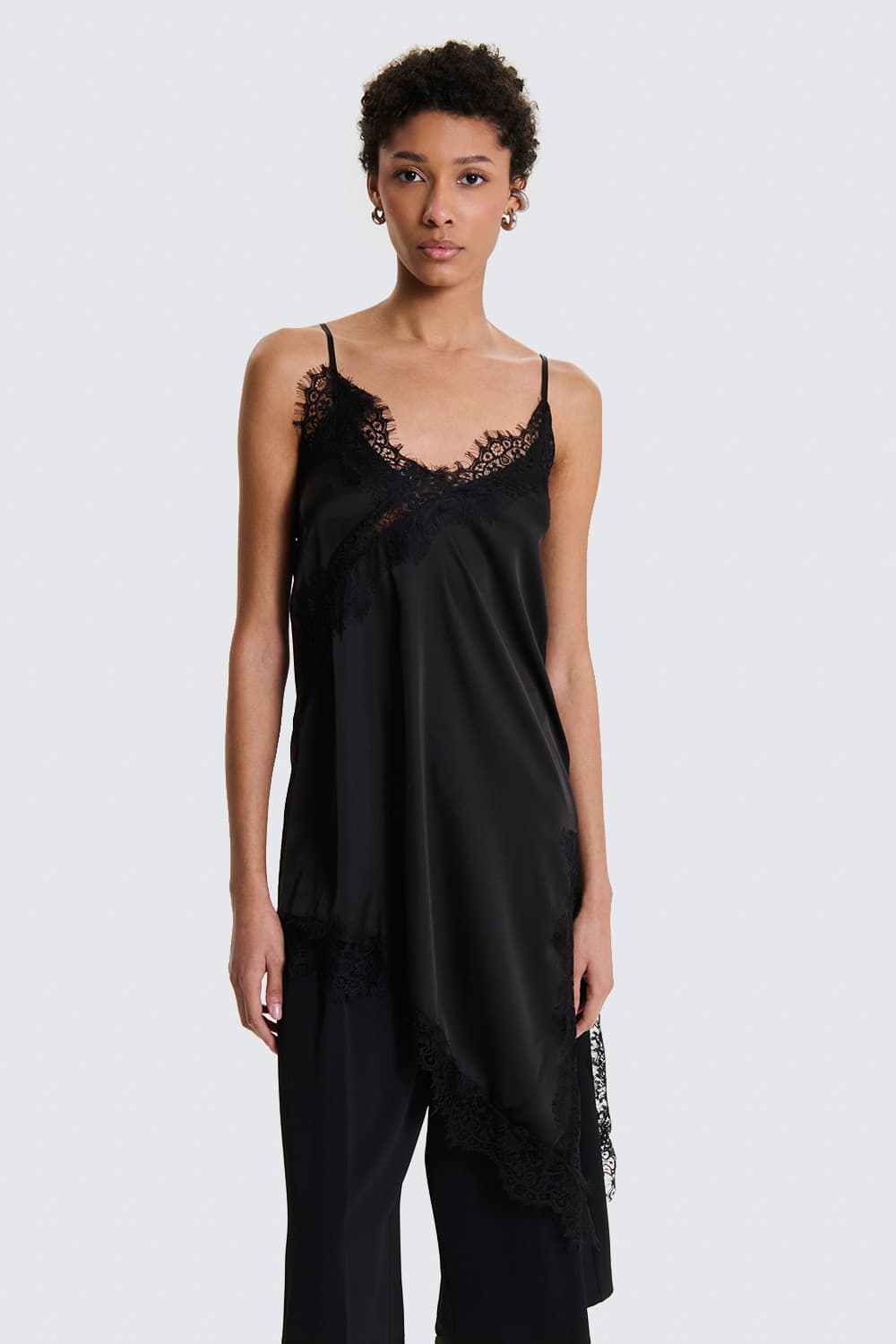 Abito Asimmetrico Con Pizzo
